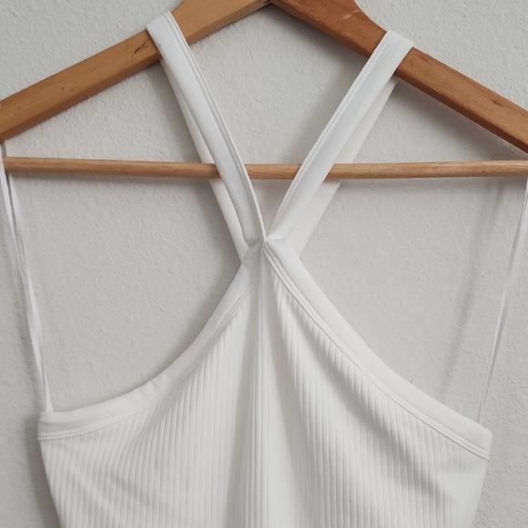 Old Navy White V- Neck Cross-Back Ribbed Tank Top - Picture 2 of 6